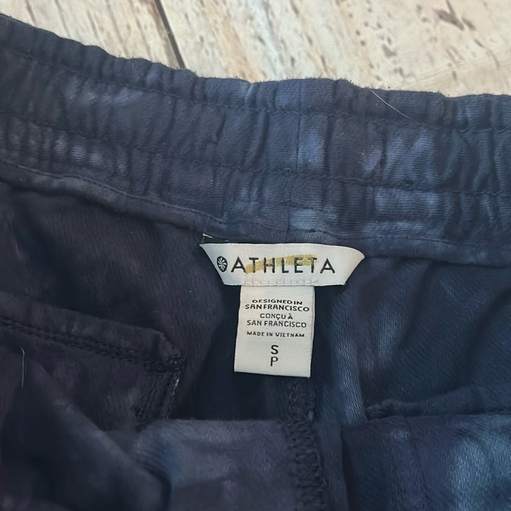 Athleta Farallon 4” Short - Picture 8 of 9